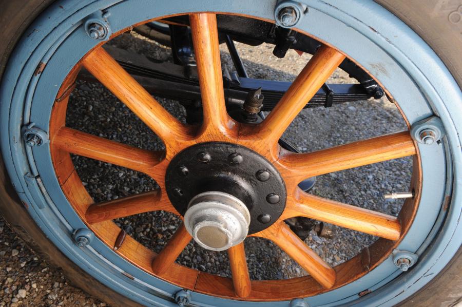  Cadillac Touring 1914 года  (фото 8 из 19)